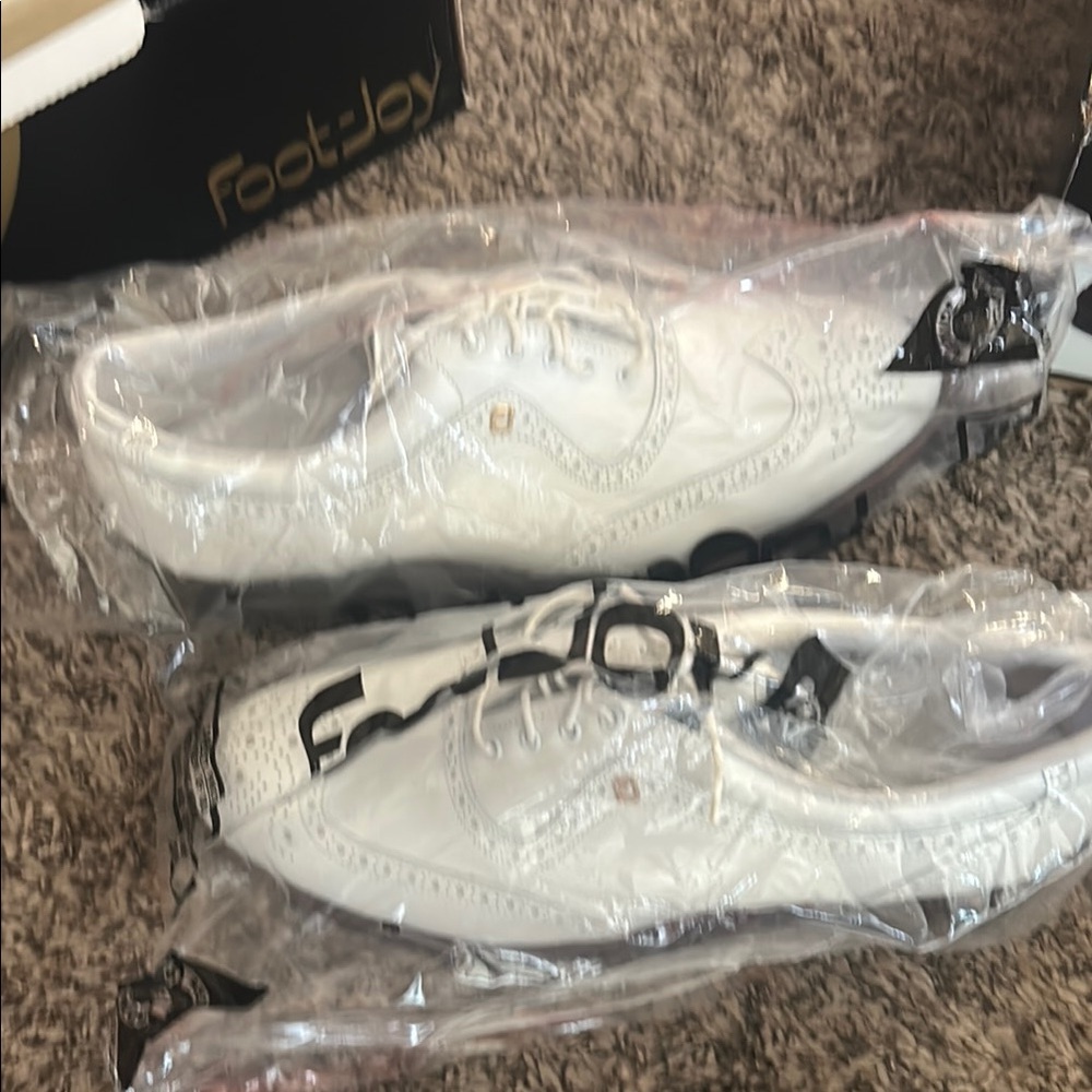 FootJoy Classics White Leather Golf Shoes